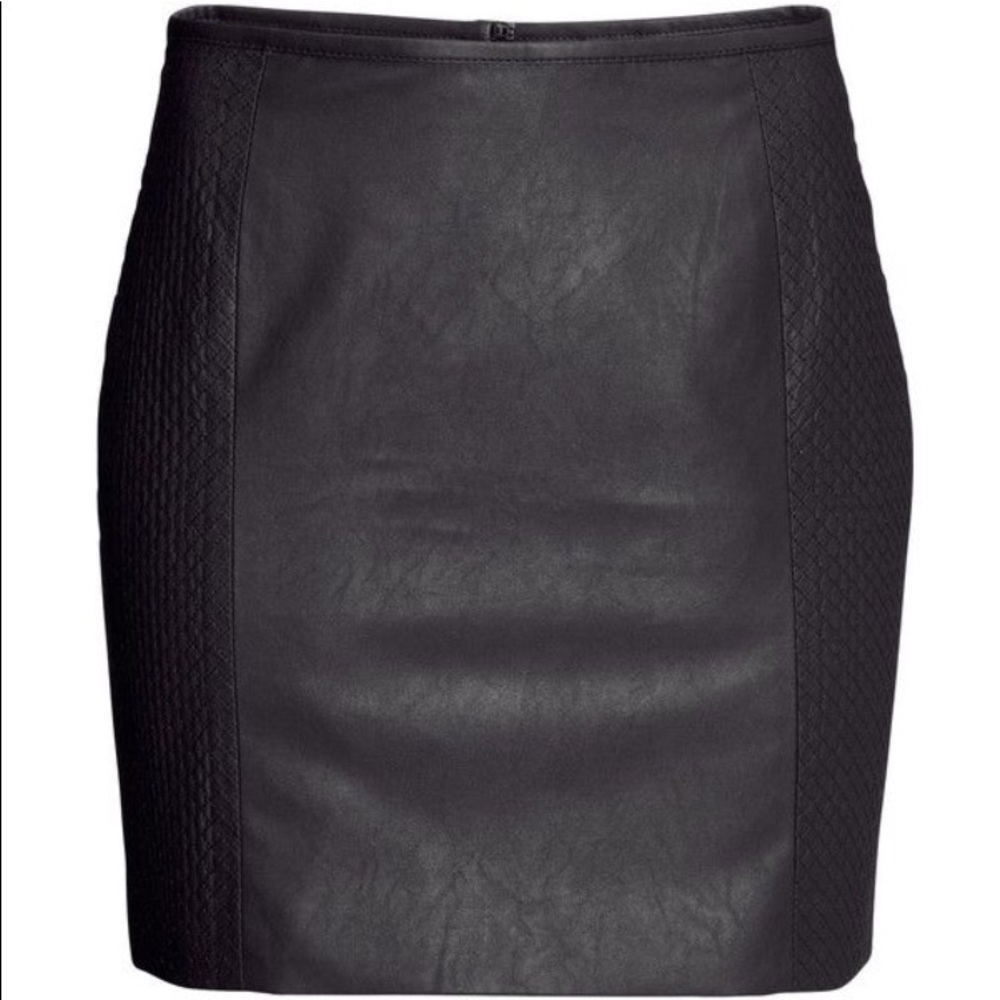 H&M Quilted Faux Leather Mini Skirt